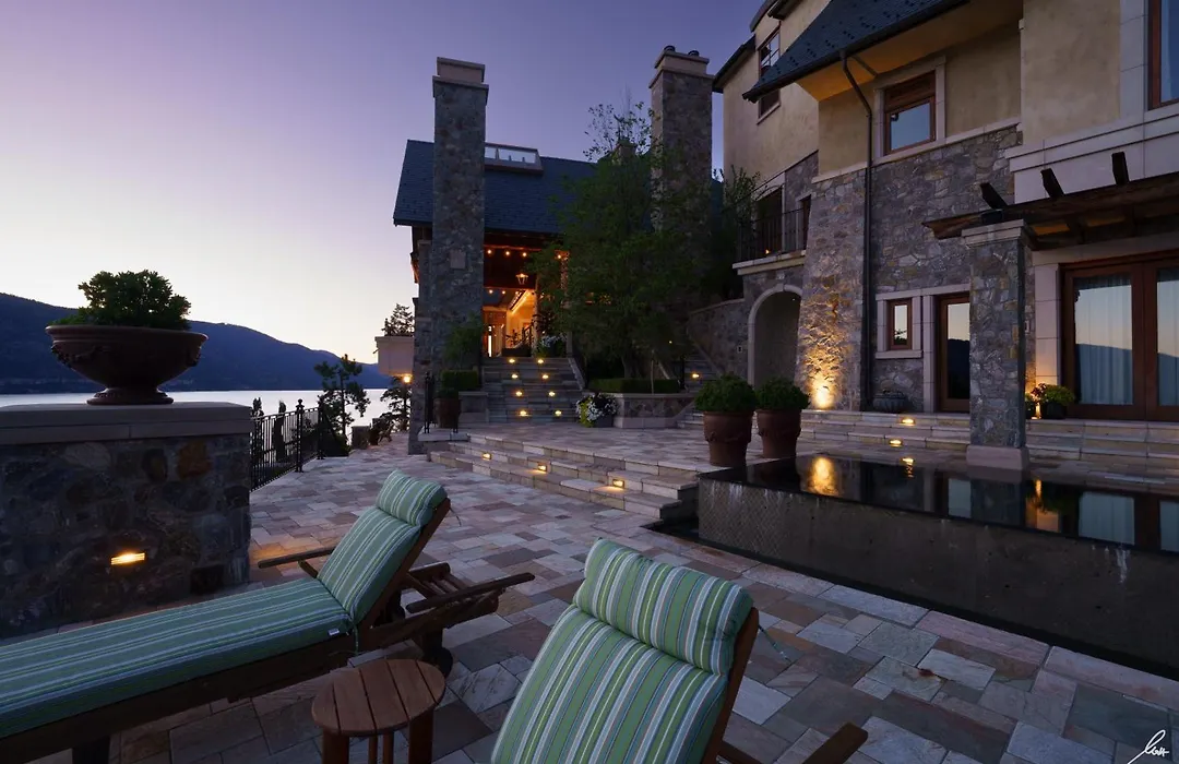 Chateau Okanagan-1